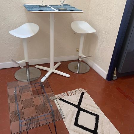 Un Appartement Atypiquement Provencal Le Cannet Buitenkant foto